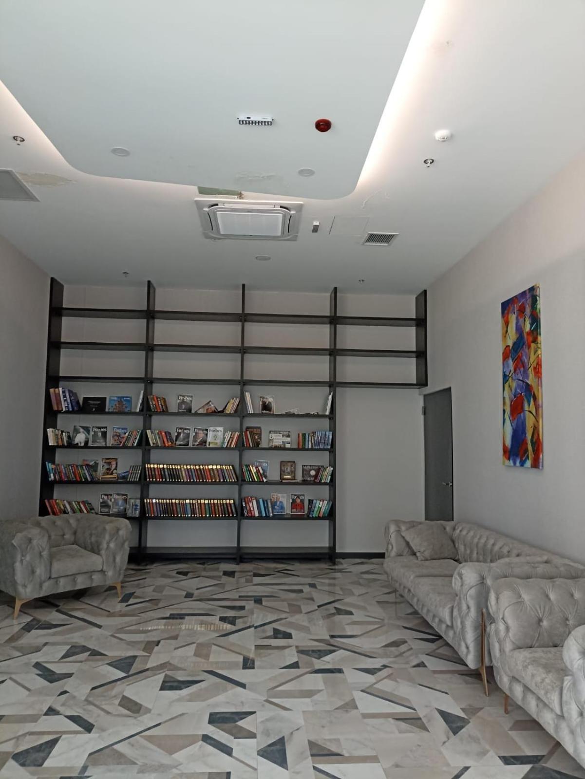 Hotel Navi Batoumi Extérieur photo