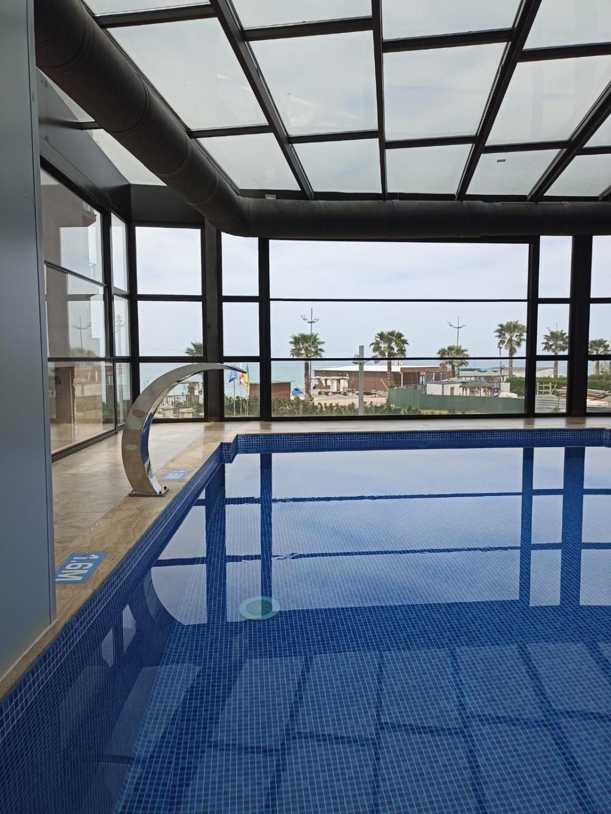 Hotel Navi Batoumi Extérieur photo