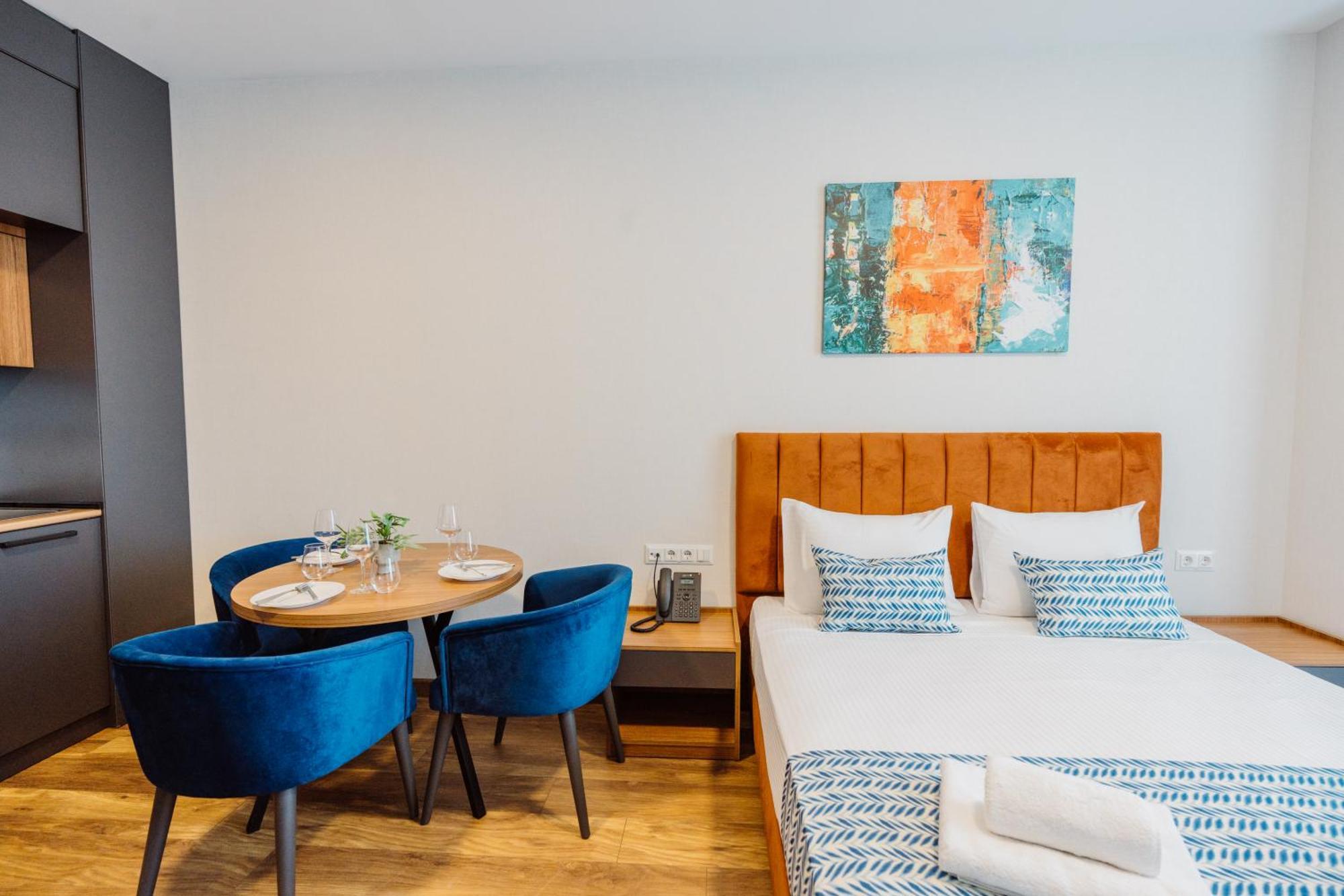 Hotel Navi Batoumi Extérieur photo