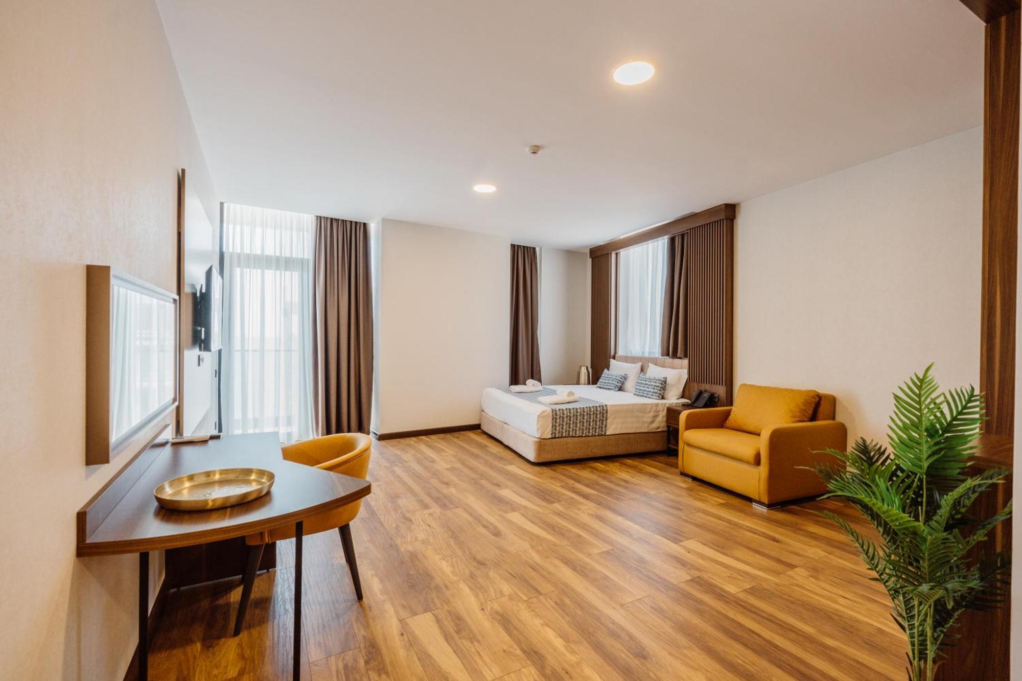 Hotel Navi Batoumi Extérieur photo